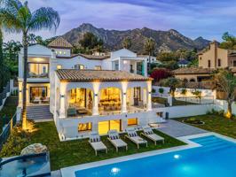 Casa - Chalet en venta en Marbella de 461 m2 photo 0