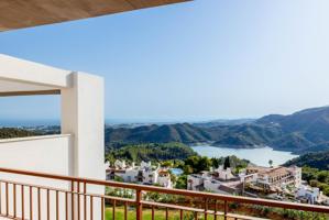 Pareado en venta en Marbella de 197 m2 photo 0