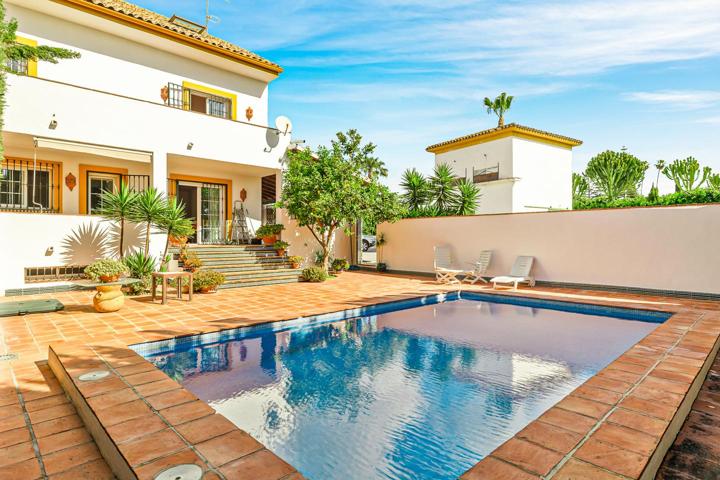 Adosado en venta en Marbella de 309 m2 photo 0