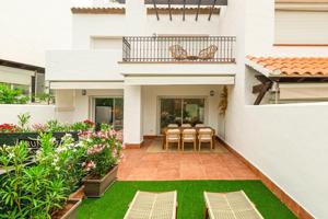 Adosado en venta en Marbella de 260 m2 photo 0