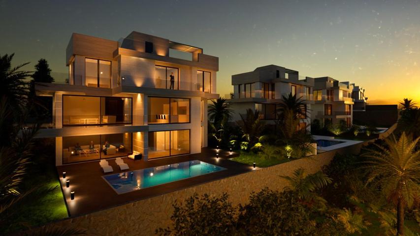 Casa - Chalet en venta en Estepona de 193 m2 photo 0