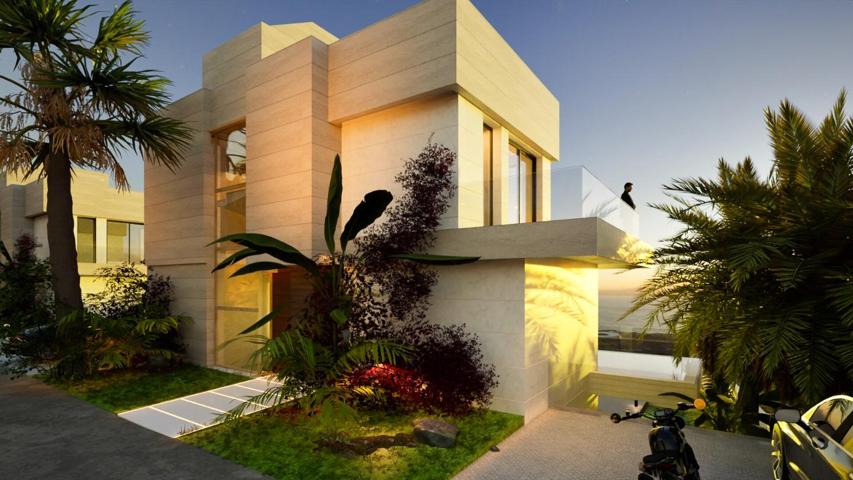 Casa - Chalet en venta en Estepona de 235 m2 photo 0