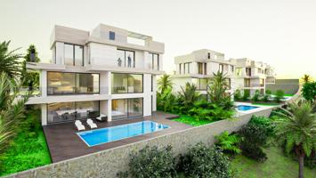 Casa - Chalet en venta en Estepona de 230 m2 photo 0