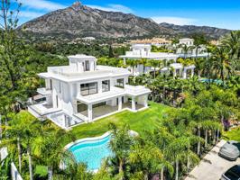 Casa - Chalet en venta en Marbella de 647 m2 photo 0