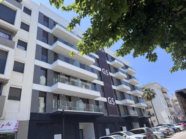 Piso en venta en Estepona de 59 m2 photo 0