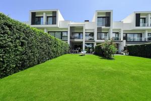 Adosado en venta en San Roque de 280 m2 photo 0
