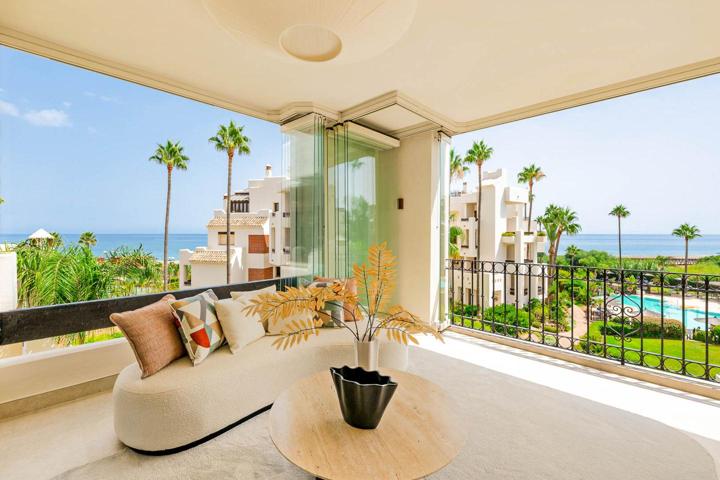 Apartamento en venta en Estepona de 120 m2 photo 0