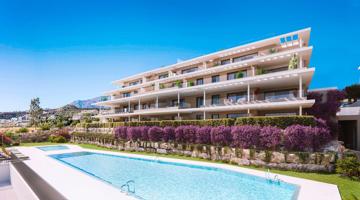 Apartamento en venta en Estepona de 123 m2 photo 0
