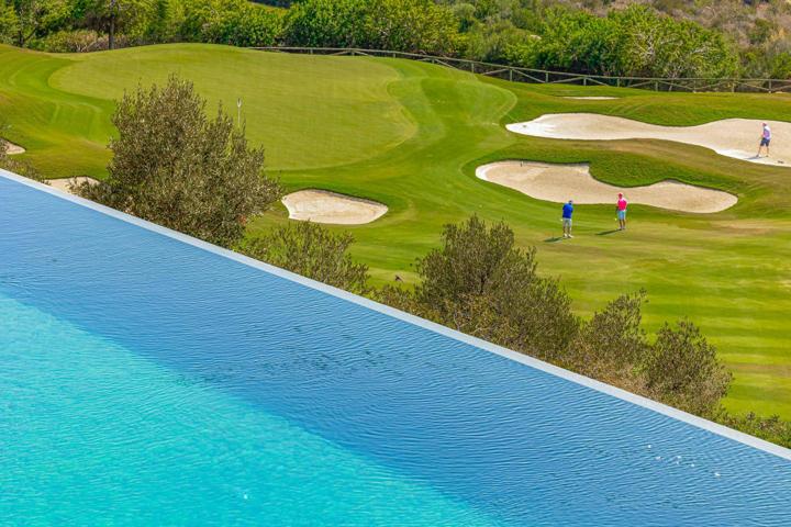 Casa - Chalet en venta en Casares de 666 m2 photo 0