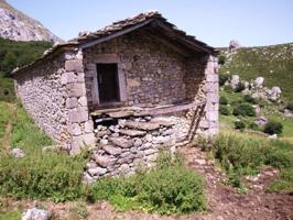Cabaña de 230 m2 en 2 plantas con 164 m2 útiles en terreno de 20.420 m2 en Zucia-Valcaba de Soba (Cantabria).La Sia Km.4 photo 0