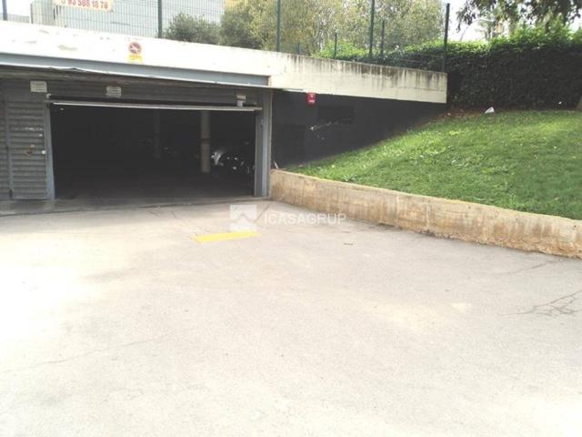 Parking en zona Progrès - Rubí photo 0