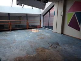 Local comercial en planta baja con altillo en zona Serreta de Rubí photo 0