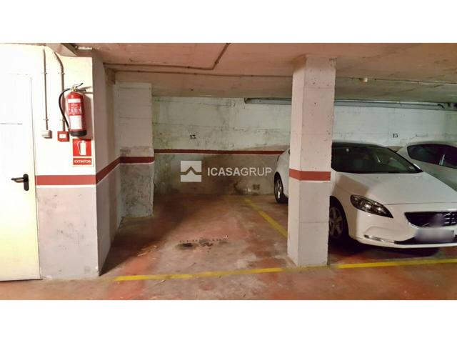Plaza de parking en zona Mútua, Rubí photo 0