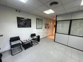 Local en Venta en Ca n'Oriol photo 0