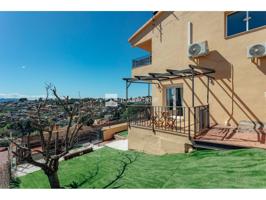 Casa unifamiliar en venta en Rubí photo 0