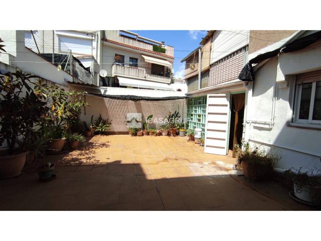 Piso en Venta en Rubí. photo 0