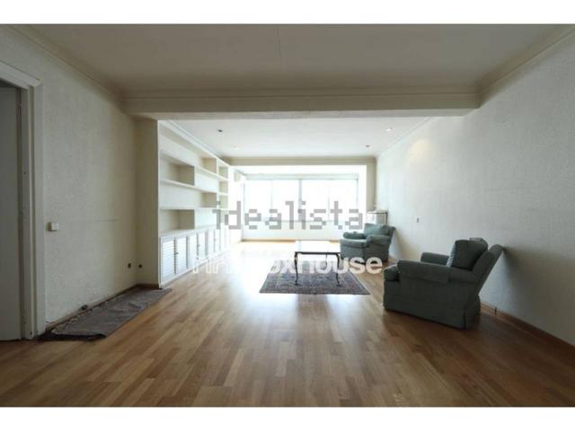 Piso en venta en Castellana photo 0