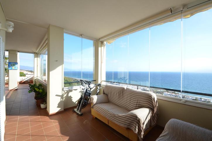 Apartamento en venta en La Duquesa de 229 m2 photo 0