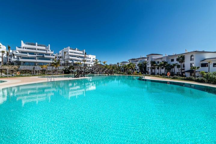 Apartamento en venta en Estepona de 127 m2 photo 0