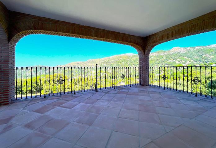 Casa - Chalet en venta en Casares de 418 m2 photo 0