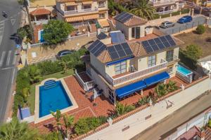 Casa - Chalet en venta en Mijas Costa de 389 m2 photo 0