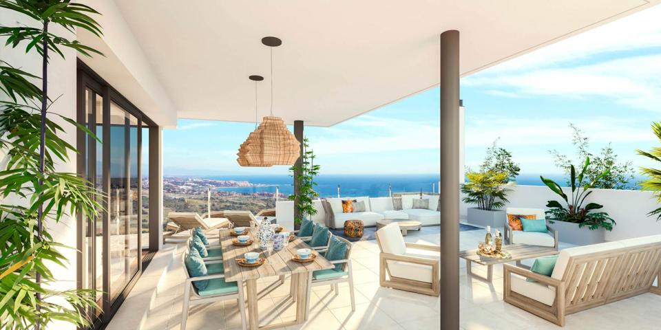 LUJOSO APARTAMENTO DE 2 DORMITORIOS CON VISTAS AL MAR, GOLF Y MONTAÑA photo 0