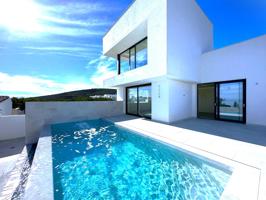 FANTÁSTICA VILLA CONTEMPORÁNEA CON IMPRESIONANTES VISTAS AL MAR, Sotogrande. photo 0