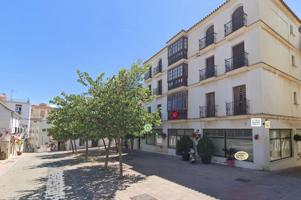 Edificio en venta en ESTEPONA de 750 m2 photo 0