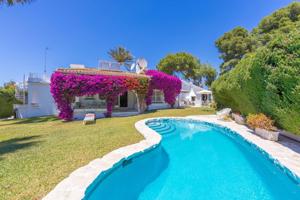 Casa - Chalet en venta en Marbella de 252 m2 photo 0