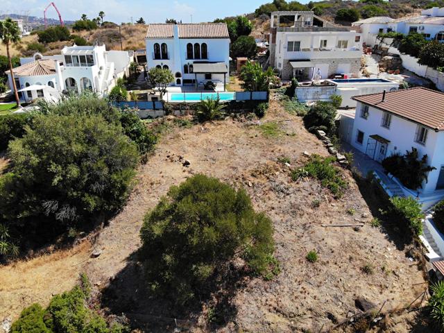 Terreno en venta en Estepona de 532 m2 photo 0