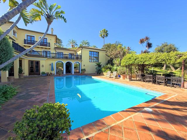 Lujosa villa, ubicada en la exclusiva urbanización de Sotogrande Alto. photo 0