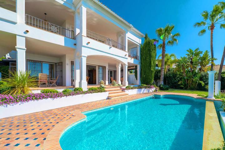 Villa en Río Real photo 0