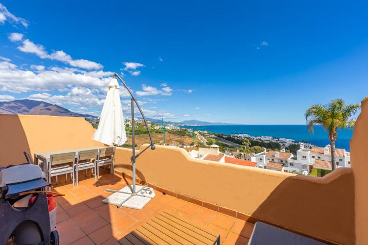 MAGNIFICO ATICO DUPLEX CON IMPRESIONANTES VISTAS AL MAR. CASARES PLAYA photo 0