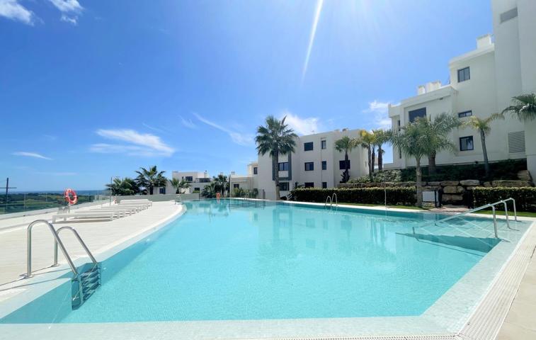 MAGNIFICO ÁTICO DÚPLEX CON MARAVILLOSAS VISTAS AL MAR Y AL GOLF Y LICENCIA TURÍSTICA. photo 0