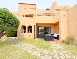 EXCLUSIVO APARTAMENTO EN NUEVA ATALAYA: COMODIDAD Y VISTAS A LA MONTAÑA. photo 0