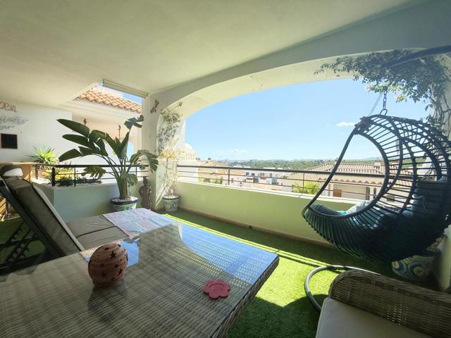 EXCLUSIVO APARTAMENTO DE ALTA CALIDAD CON AMPLIO SALÓN Y ESPECTACULARES VISTAS A LA MONTAÑA. photo 0
