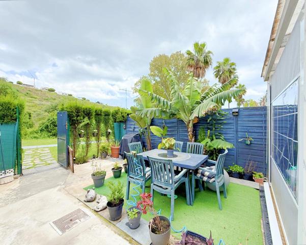 Encantador adosado con jardín privado, terraza y solárium en Casares Costa a 1 km del mar. photo 0