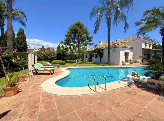 MAGNÍFICA VILLA ANDALUZA EN ZONA PRIVILEGIADA DE SAN PEDRO DE ALCANTARA CON PISCINA PRIVADA photo 0