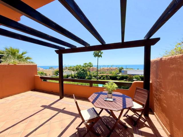 Piso en venta en Estepona de 90 m2 photo 0