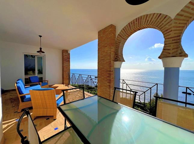 Ático en venta en Casares de 234 m2 photo 0