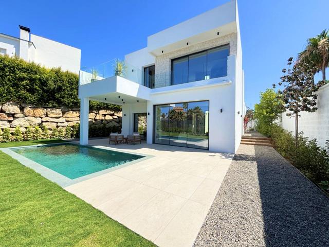 VILLA INDEPENDIENTE DE NUEVA CONSTRUCCIÓN EN BAHÍA DORADA CON PISCINA PRIVADA Y CALIDADES PREMIUM photo 0