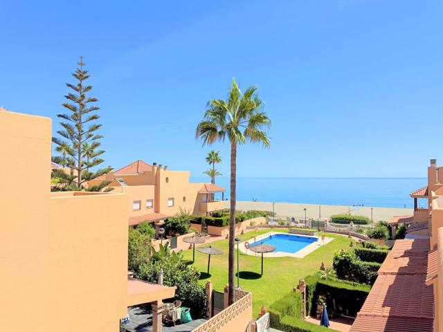 Alquiler de larga temporada Casa adosada en primera línea de playa en Casares photo 0