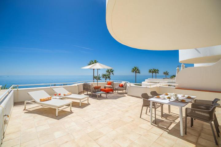 Piso en venta en Estepona de 101 m2 photo 0