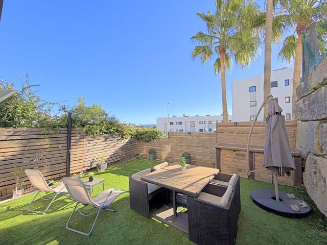 Maravilloso apartamento con jardín privado y vistas al mar – Casares Costa. photo 0