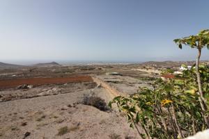 Casa independiente con huertas en el Desierto de Granadilla. photo 0