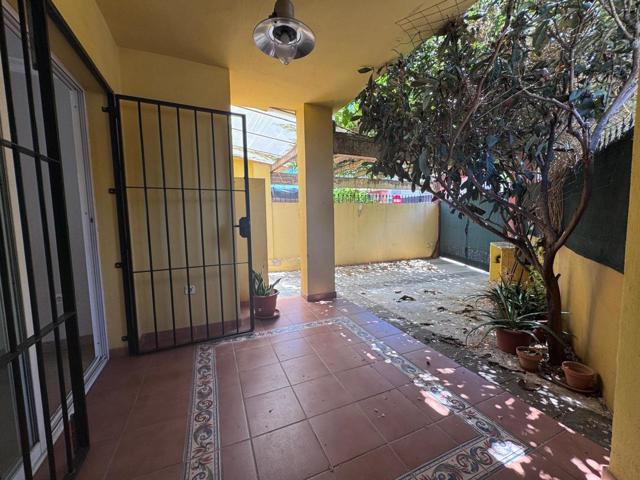 Adosado en venta en Málaga de 212 m2 photo 0
