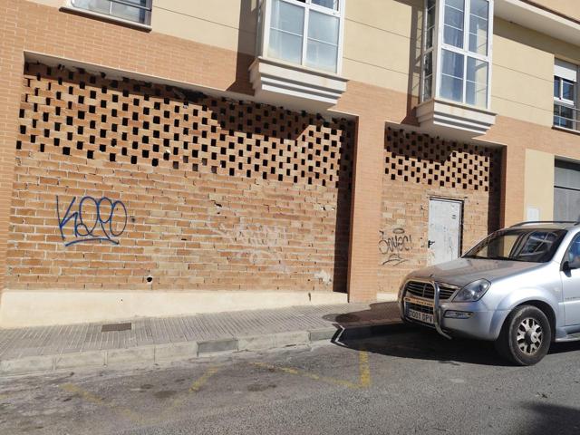 Alquiler de local comercial en bruto de 150 m² en el centro de Alhaurín de la Torre photo 0