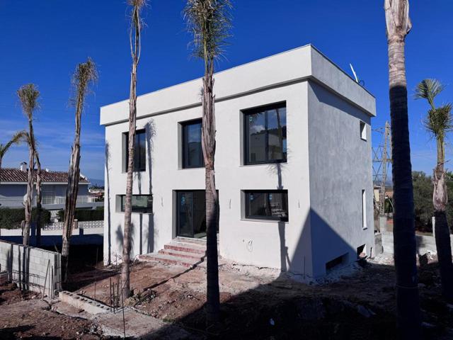 Casa - Chalet en venta en Alhaurín de la Torre de 252 m2 photo 0