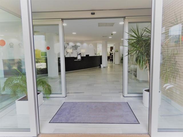 Local en venta en LAS ROZAS de 21 m2 photo 0