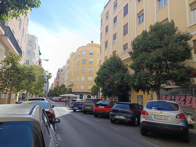 Piso en venta en Madrid de 99 m2 photo 0